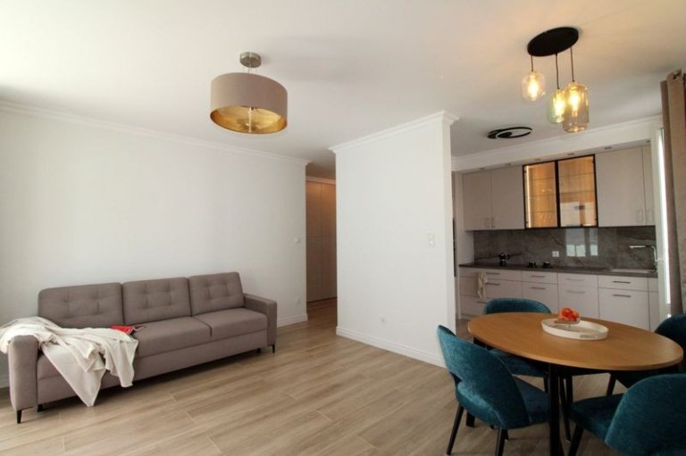 3 800 PLN / 62 m2 / ul. W. Bełzy (1)